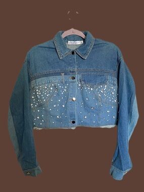 Cropped Studded Blue Denim Jacket